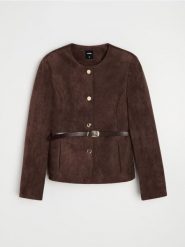 Żakiet slim fit z ozdobnymi guzikami i paskiem - brązowy. Brązowe marynarki i żakiety Sinsay, l, bez wzorów, bez ramiączek. Za 79.99 zł.