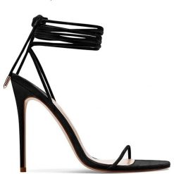 FEMME LOS ANGELES - Czarne sandały na szpice Barely. Czarne sandały FEMME Los Angeles, bez wzorów, bez obcasa, na szpilce, bez zapięcia. Za 1,163.00 zł.