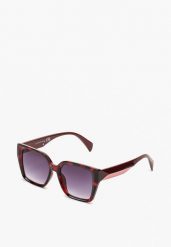 Bordowe Okulary Przeciwsłoneczne z Filtrem UV o Kwadratowym Kształcie Fineldi. Czerwone okulary przeciwsłoneczne Renee, bez wzorów, z jeansu. W wyprzedaży za 23.99 zł.