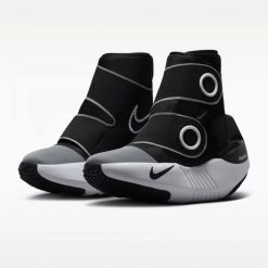 Regeneracyjne buty kompresyjne Nike × Hyperice Hyperboot. Czarne buty do biegania HYPERICE, bez wzorów, bez zapięcia, do biegania. Za 3,249.99 zł.