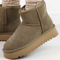 Ciepłe skórzane zimowe mukluki, eskimoski T.Sokolski 531 br. Brązowe śniegowce Sokolski, bez wzorów, ze skóry, bez zapięcia. Za 199.00 zł.