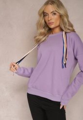 Jasnofioletowa Bawełniana Bluza z Sznurkami i Kapturem Tyche. Fioletowe bluzy Renee, bez wzorów, z bawełny, casualowe, bez ramiączek, z kapturem. W wyprzedaży za 83.99 zł.