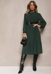 Zielona Sukienka z Aplikacjami na Stójce i z Gumką w Talii Lilora. Zielone sukienki Renee, na co dzień, l, z aplikacjami, eleganckie, bez kołnierzyka, bez ramiączek, midi, proste. W wyprzedaży za 83.99 zł.