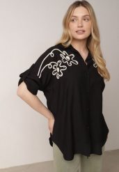 Czarna Nietoperzowa Koszula z Wiskozy z Haftem i Podpinanymi Rękawami Jilyla. Czarne koszule Born2be, l, z aplikacjami, z materiału, biznesowe, bez kołnierzyka, bez ramiączek. Za 89.99 zł.