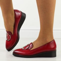 Bordowe półbuty damskie na koturnie Potocki 12022. Czerwone półbuty wsuwane POTOCKI, na jesień, z aplikacjami, ze skóry, eleganckie, bez obcasa, na koturnie. Za 149.00 zł.