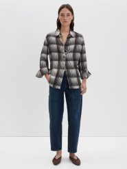 Someday Bluzka "Zebecca" w kolorze czarno-białym rozmiar: 42. Czarne bluzki someday., bez wzorów, z wiskozy, bez kołnierzyka, bez ramiączek. Za 143.99 zł.