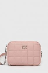 Calvin Klein torebka kolor różowy. Czerwone listonoszki Calvin Klein, bez wzorów, z włókna, pikowane, bez dodatków. Za 489.99 zł.
