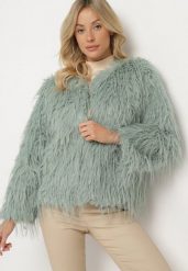 Miętowa Kurtka Futrzana o Prostym Kroju Zapinana na Haftki Siarale. Zielone kurtki Born2be, l, bez wzorów, z futra, eleganckie, bez kaptura. W wyprzedaży za 132.99 zł.