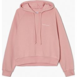 Bluza z kapturem oversize - Różowy. Czerwone bluzy Cropp, l, bez wzorów, z bawełny, z kapturem. Za 99.99 zł.
