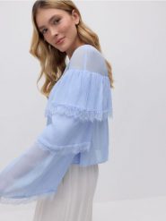 Bluzka z falbankami - jasnoniebieski. Niebieskie bluzki Reserved, l, bez wzorów, z tkaniny, bez kołnierzyka, bez ramiączek. Za 139.99 zł.