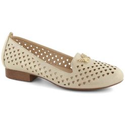 Półbuty damskie ażurowe na niskim obcasie złote M.Daszyński SA222-3. Żółte półbuty wsuwane M.Daszyński, w ażurowe wzory, ze skóry ekologicznej, bez obcasa. Za 219.99 zł.
