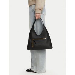 Torebka LOVE MOSCHINO. Czarne torebki klasyczne Love Moschino, bez wzorów, bez dodatków. Za 949.99 zł.