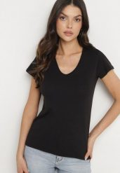 Czarny T-shirt z Bawełny z Dekoltem w Serek Liniviela. Czarne t-shirty Born2be, l, bez wzorów, z bawełny, bez kołnierzyka, bez ramiączek. W wyprzedaży za 38.24 zł.