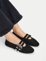 DeeZee Baleriny CEO-HY82405-1 Czarny. Czarne baleriny DeeZee, bez wzorów, z materiału, bez obcasa, bez zapięcia. Za 129.99 zł.