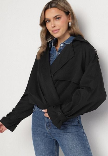 Czarna Krótka Kurtka z Zakładką i Kołnierzykiem w Stylu Trencza Exlla. Czarne kurtki Born2be, m, bez wzorów, z jeansu, eleganckie, bez kaptura. Za 149.99 zł.
