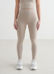 Damskie legginsy z wysokim stanem, squat proof, dla niskich Sense ciemny beż. Brązowe legginsy AIM'N, bez wzorów, z elastanu, krótkie. Za 297.00 zł.