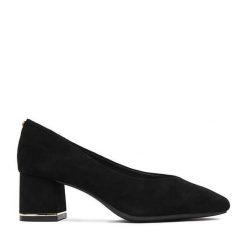 Czółenka Lasocki. Czarne czółenka Lasocki, bez wzorów, bez obcasa, bez zapięcia. Za 229.99 zł.
