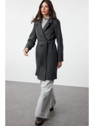 Trendyol Płaszcz przejściowy w kolorze antracytowym rozmiar: 36. Czarne płaszcze Trendyol, bez wzorów, z tkaniny, bez kaptura. Za 160.96 zł.