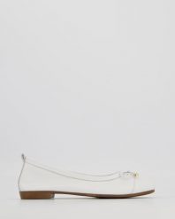 BALERINY Z KOKARDĄ 4152X WHITE. Białe baleriny Venezia, bez wzorów, ze skóry, bez obcasa, bez zapięcia. Za 189.00 zł.