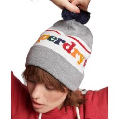 Czapka z logo dla kobiet Superdry Essential. Szare czapki zimowe Superdry, bez wzorów, eleganckie. Za 99.70 zł.