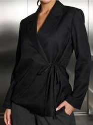 Żakiet z długimi rękawami - czarny. Czarne marynarki i żakiety Sinsay, l, bez wzorów, bez ramiączek. Za 79.99 zł.