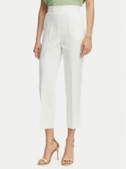 Maryley Spodnie materiałowe 26EB616/43VA Biały Regular Fit. Białe spodnie materiałowe Maryley, bez wzorów, z materiału. Za 239.99 zł.