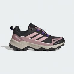 Buty trekkingowe Terrex Skychaser AX5 GORE-TEX. Białe buty trekkingowe adidas, z gore-texu, bez zapięcia. Za 529.00 zł.