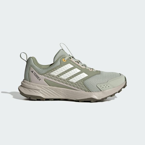 Buty Tracefinder Trail Running. Brązowe buty do biegania adidas, bez wzorów, z gumy, bez zapięcia, do biegania, adidas terrex. Za 299.00 zł.