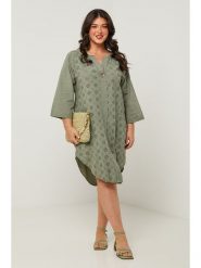 Curvy Lady Sukienka w kolorze khaki rozmiar: 40/42. Brązowe sukienki Curvy Lady, bez wzorów, klasyczne, bez kołnierzyka, bez ramiączek, midi. Za 105.63 zł.