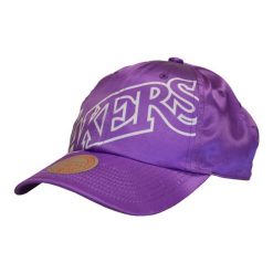 Czapka z daszkiem Mitchell & Ness NBA Los Angeles Lakers Snapback -LALYYPPPPURP. Fioletowe czapki z daszkiem Mitchell & Ness, bez wzorów, sportowe. Za 89.00 zł.