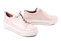 CAPRICE 9-23709-44 141 snow naplak, półbuty damskie. Brązowe półbuty wsuwane Caprice, bez wzorów, bez obcasa. Za 399.90 zł.