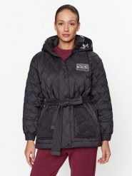 Guess Płaszcz zimowy V3BL02 WFS82 Czarny Regular Fit. Czarne płaszcze Guess, na zimę, xs, z aplikacjami, z syntetyku, bez kaptura. Za 849.99 zł.