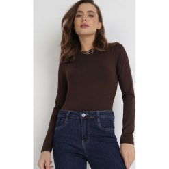Ciemnobrązowe Body Maerane. Brązowe body i gorsety Born2be, bez wzorów, z jeansu, bez ramiączek. W wyprzedaży za 95.99 zł.