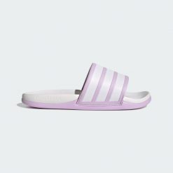 KLAPKI ADILETTE COMFORT 2.0. Białe klapki adidas, bez wzorów, z syntetyku, eleganckie, bez obcasa, bez zapięcia. Za 199.00 zł.