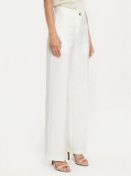ViCOLO Spodnie materiałowe TB0049 Écru Regular Fit. Spodnie materiałowe ViCOLO, bez wzorów, z materiału. Za 179.99 zł.