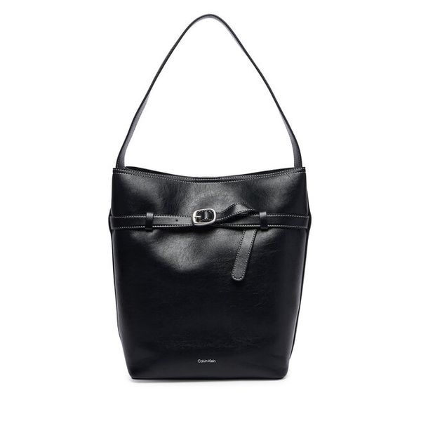 Torebka Calvin Klein. Czarne torebki klasyczne Calvin Klein, bez wzorów, klasyczne, bez dodatków. Za 649.99 zł.