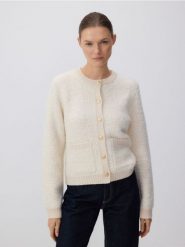 Pudełkowy kardigan - kremowy. Białe swetry Reserved, l, bez wzorów, z dzianiny, bez ramiączek. W wyprzedaży za 99.99 zł.