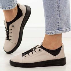 Szare skórzane półbuty damskie T.Sokolski w26-151. Szare półbuty wsuwane Sokolski, na jesień, bez wzorów, z jeansu, biznesowe, z okrągłym noskiem, bez obcasa, na płaskiej podeszwie. Za 299.00 zł.