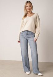 Niebieskie Szerokie Jeansy z Bawełną z Wysokim Stanem Ninuin. Niebieskie jeansy Born2be, l, bez wzorów, z bawełny, eleganckie, z podwyższonym stanem. Za 109.99 zł.