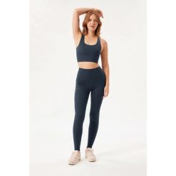 Biustonosz dla kobiet Girlfriend Collective Paloma. Niebieskie biustonosze sportowe GIRLFRIEND COLLECTIVE, bez wzorów, na fitness i siłownię. Za 149.99 zł.