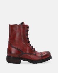 CZERWONE BOTKI ZE SKÓRY NATURALNEJ 32525-410 PAP CH. Czerwone botki Venezia, bez wzorów, ze skóry, bez obcasa, bez zapięcia. Za 589.00 zł.