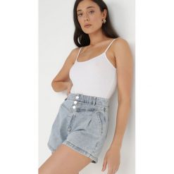 Białe Body Agathyllis. Białe body i gorsety Born2be, bez wzorów, z bawełny, bez ramiączek. W wyprzedaży za 31.99 zł.