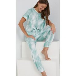 Answear Lab piżama damska kolor zielony. Zielone piżamy Answear Lab, l, bez wzorów, z dzianiny, bez kołnierzyka, bez ramiączek, krótkie. Za 149.99 zł.