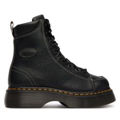 Trzewiki Dr. Martens. Czarne botki Dr Martens, bez wzorów, bez obcasa, na płaskiej podeszwie, bez zapięcia. Za 899.99 zł.
