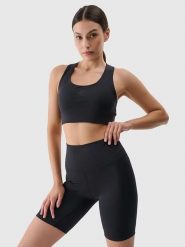 4F Szorty sportowe w kolorze czarnym rozmiar: S. Czarne szorty sportowe 4f, bez wzorów, z materiału, outdoorowe. Za 43.88 zł.