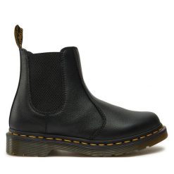Sztyblety Dr. Martens. Czarne botki Dr Martens, bez wzorów, bez obcasa, na płaskiej podeszwie, bez zapięcia. Za 619.99 zł.