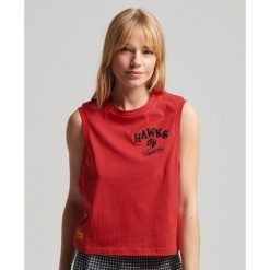 Koszulka bez rękawów Vintage Collegiate. Czerwone bielizna termoaktywna damska Superdry, bez wzorów, bez ramiączek. W wyprzedaży za 109.75 zł.