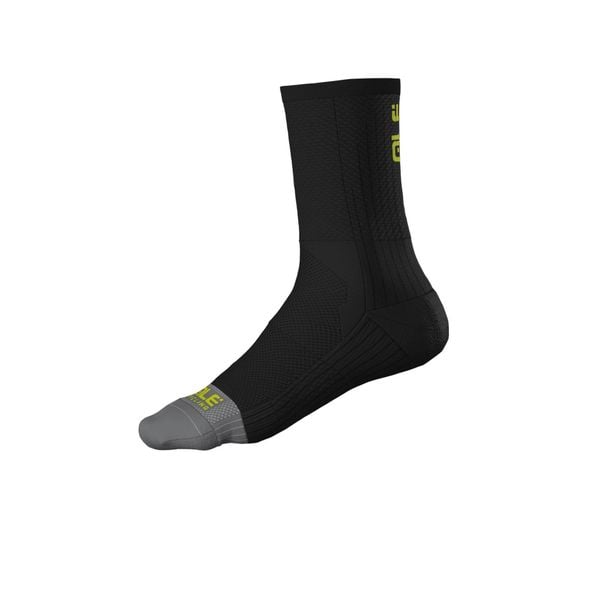 Skarpetki rowerowe Alé Cycling Color Block. Czarne skarpetki ALÉ CYCLING, bez wzorów. Za 93.99 zł.