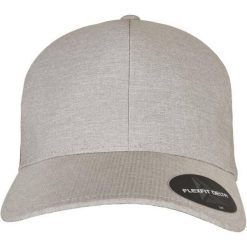 Czapka Z Daszkiem Delta Carbon. Szare czapki z daszkiem FLEXFIT, bez wzorów. Za 104.99 zł.