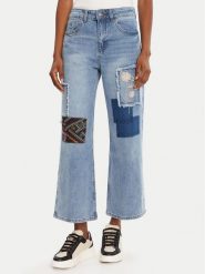 Desigual Jeansy Patches 25WWDD20 Niebieski Wide Leg. Niebieskie jeansy Desigual, bez wzorów, z bawełny. Za 419.99 zł.